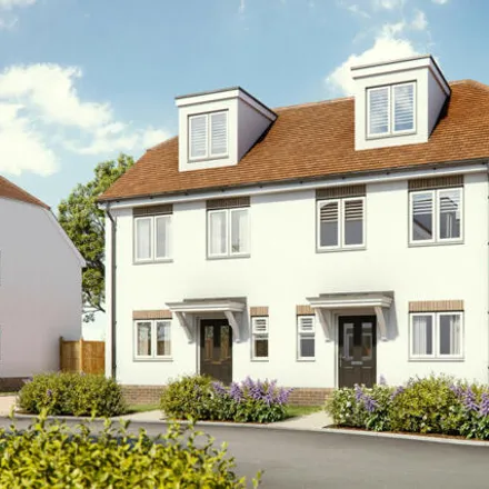 Buy this 3 bed duplex on Vickers Road in Eastwoodbury Lane, Southend-on-Sea