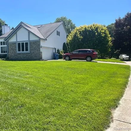Image 4 - 7689 Woodside Place, Waterford Township, MI 48327, USA - House for sale