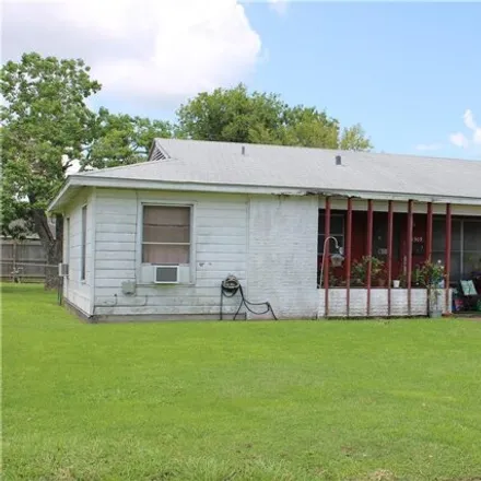 Buy this 3 bed house on 1509 Bowie Dr in Victoria, Texas