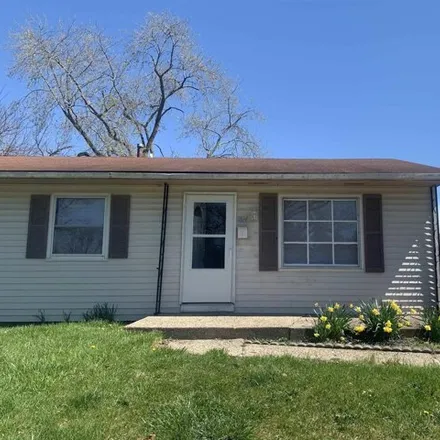Rent this 3 bed house on 1838 North Stever Avenue in Peoria, IL 61604