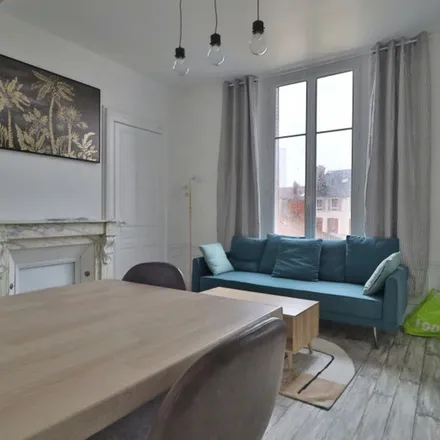 Rent this 2 bed apartment on 15 Avenue du Général Gallieni in 10300 Sainte-Savine, France