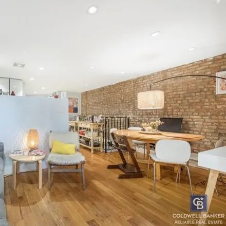 Image 6 - 460 1/2 19th Street, New York, NY 11215, USA - House for sale