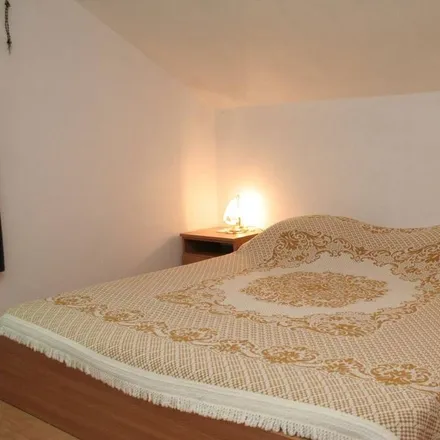 Rent this 2 bed house on Lumbarda in Dubrovnik-Neretva County, Croatia