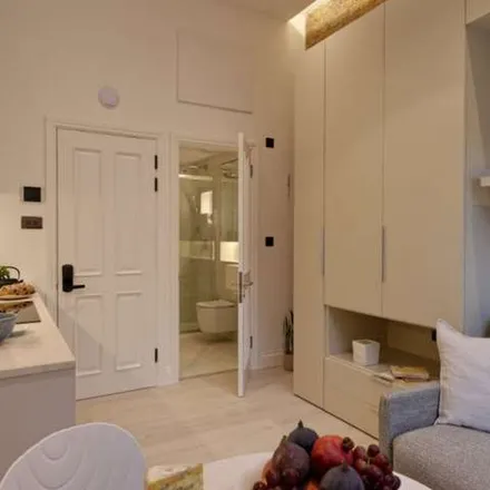 Rent this 1 bed apartment on 58-60 Notting Hill Gate in London, W11 3HP