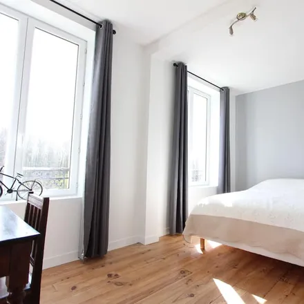 Rent this 7 bed house on 14160 Périers-en-Auge