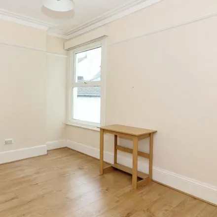 Image 4 - Graham Road, Worthing, BN11 1TL, United Kingdom - Apartment for rent