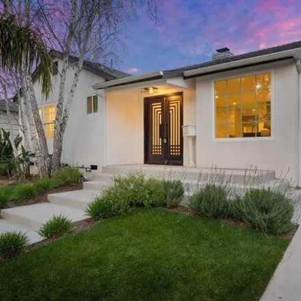 Image 1 - 2370 Beverwil Drive, Los Angeles, CA 90034, USA - House for sale