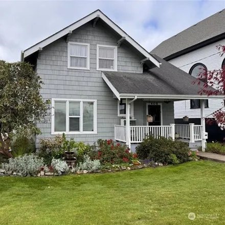 Buy this 3 bed house on 422 J Street in Hoquiam, WA 98550