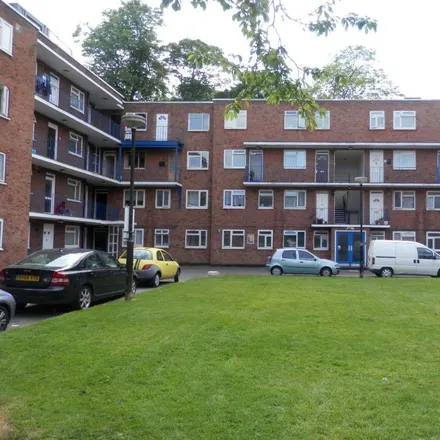 Rent this 1 bed apartment on 76 Staines Square in Dunstable, LU6 3JQ