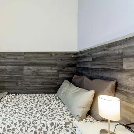 Rent this 6 bed room on Carrer de Dolores Marqués in 20, 46020 Valencia