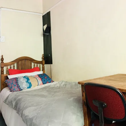 Rent this 1 bed apartment on Stellenhof in Escombe Road, Cape Town Ward 77