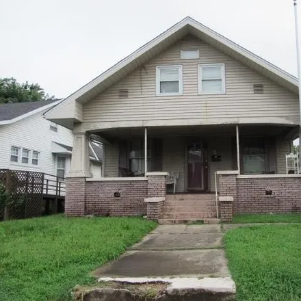 Buy this 3 bed house on 262 East Iowa Street in Evansville, IN 47711