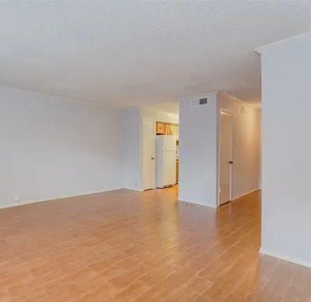 Image 9 - 8102 Amelia Rd Apt 307, Houston, Texas, 77055 - Condo for rent