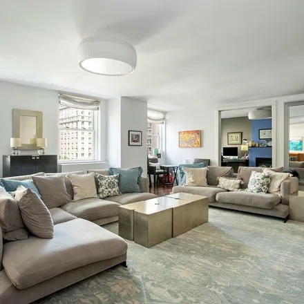 Rent this 4 bed townhouse on 78 East 79th Street in New York, NY 10075