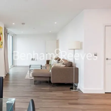 Image 2 - Dickens Street, London, SW8 3EQ, United Kingdom - Apartment for rent