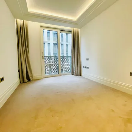 Image 7 - Boots, 426-427 Strand, London, WC2R 0QE, United Kingdom - Apartment for rent