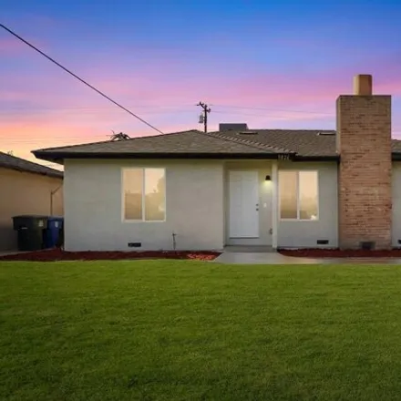 Buy this 3 bed house on 3872 Brave Avenue in City of Bakersfield, CA 93309