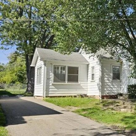 Buy this 3 bed house on 344 Keller Avenue in Waukegan, IL 60085