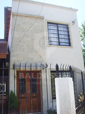 Buy this studio house on Martín Fierro 199 in Burzaco, Argentina