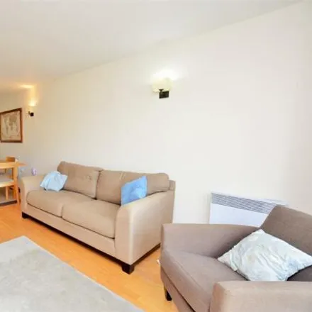Rent this 2 bed room on The Mosaic in Narrow Street, Ratcliffe