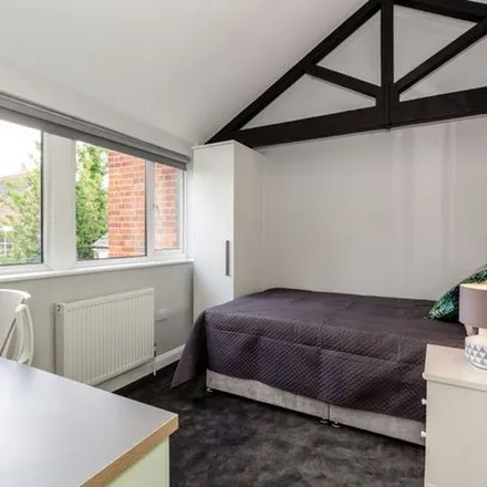 Rent this 9 bed apartment on Finders Keepers Shared Letting in 27 St Clements Street, Oxford