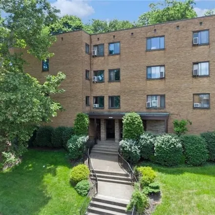 Buy this 2 bed condo on 5120 5th Ave Apt 304 in Pittsburgh, Pennsylvania