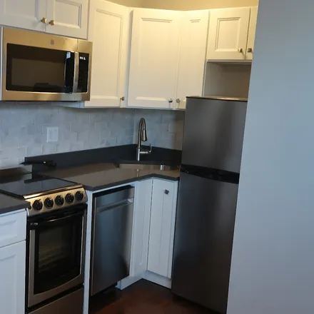 Rent this 1 bed apartment on 640 West Wrightwood Avenue