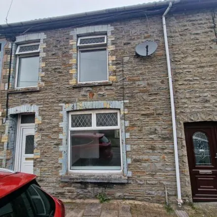 Buy this 3 bed townhouse on Prospect Place in Cwmaman, CF44 6HR