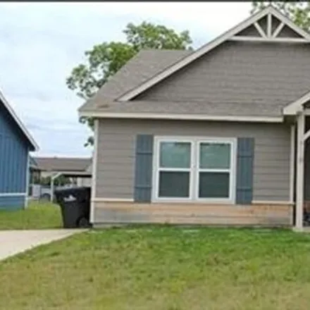 Rent this 3 bed house on 764 North Houston Avenue in Denison, TX 75021