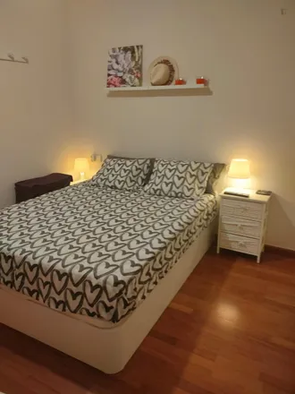 Rent this 3 bed room on Carrer de Joan Gamper in 2, 08001 Barcelona