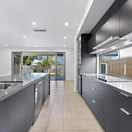 Image 7 - 21 Kempsie Road, Upper Mount Gravatt QLD 4122, Australia - Apartment for rent