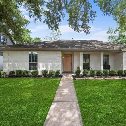 Buy this 3 bed house on 4749 Thornton Circle in Houston, TX 77018