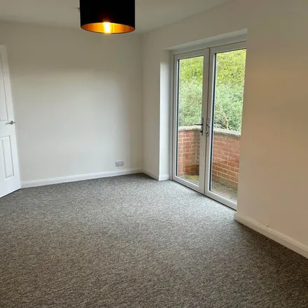 Rent this 2 bed apartment on The Camellias in Banbury, OX16 1YT