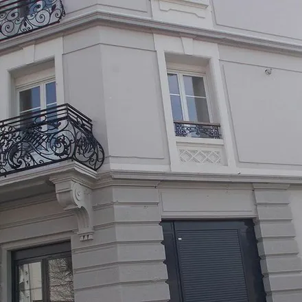 Image 2 - 2 Place de la Réunion, 68100 Mulhouse, France - Apartment for rent