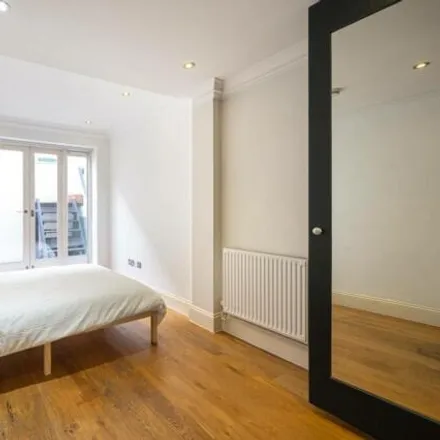 Rent this 1 bed apartment on Jazzy Pizza in Stoke Newington Road, London