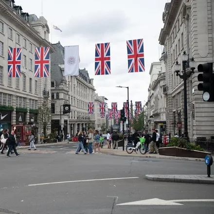 Image 8 - Pizza Hut, 29-31 Regent Street St James's, London, SW1Y 4ND, United Kingdom - Apartment for rent