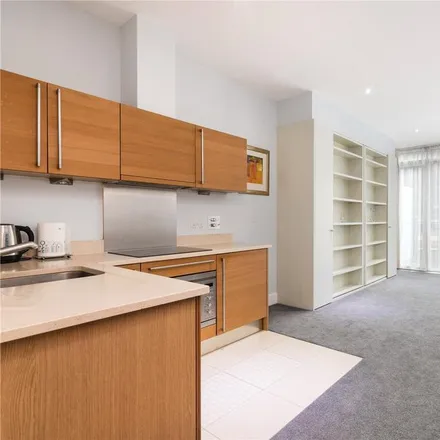 Rent this studio apartment on Queenstown Road in London, SW11 8NT