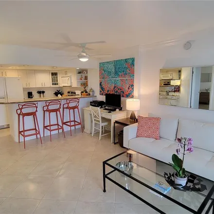 Image 5 - Local House Hotel, 400 Ocean Drive, Miami Beach, FL 33139, USA - Apartment for rent