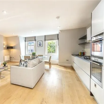 Rent this 2 bed room on 2 Green Street in London, W1K 6RS