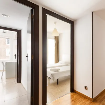 Image 7 - Carrer de Lepant, 321, 08013 Barcelona, Spain - Apartment for rent