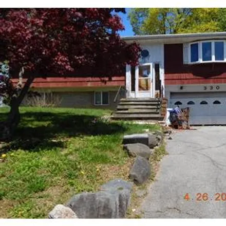 Buy this 3 bed house on 41 Manitou Trail in City of White Plains, NY 10603