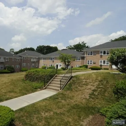 Rent this 2 bed apartment on 7 Heights Road in Ridgewood, NJ 07450