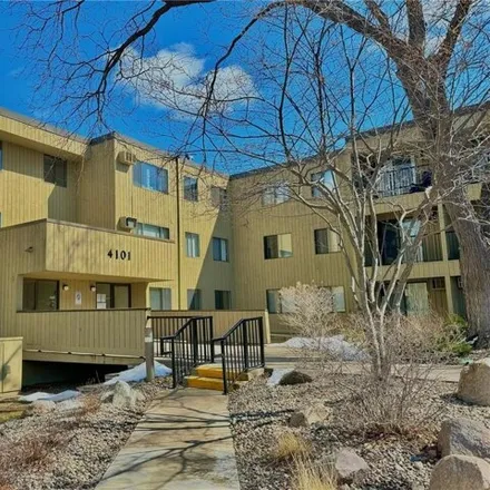 Buy this 1 bed condo on Cedarwood Condominiums in 4101 Parklawn Avenue, Edina