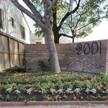 Buy this 2 bed condo on 2001 Bering Drive in Houston, TX 77057