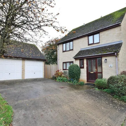 Buy this 4 bed house on Manor Road in Witney, OX28 3ST