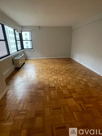Rent this studio apartment on E 33rd St