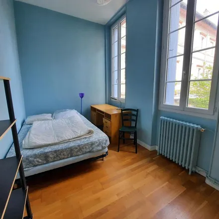 Rent this 3 bed apartment on 24 Rue Saint-Rome in 31000 Toulouse, France