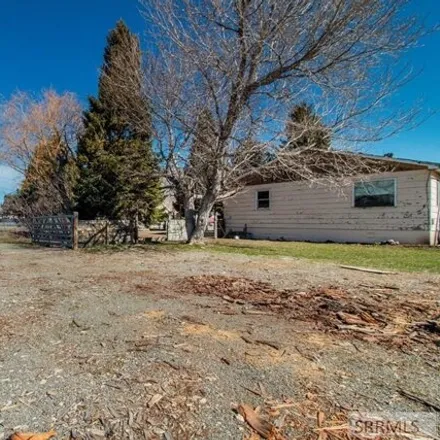 Image 8 - 233 West Salmon Avenue, Arco, Butte County, ID 83213, USA - House for sale