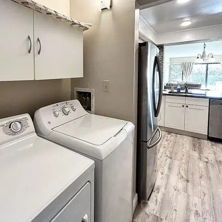 Image 2 - Cocoa Beach, FL - Apartment for rent