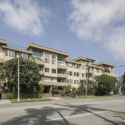 Rent this 3 bed condo on 1622 South Beverly Glen Boulevard in Los Angeles, CA 90064